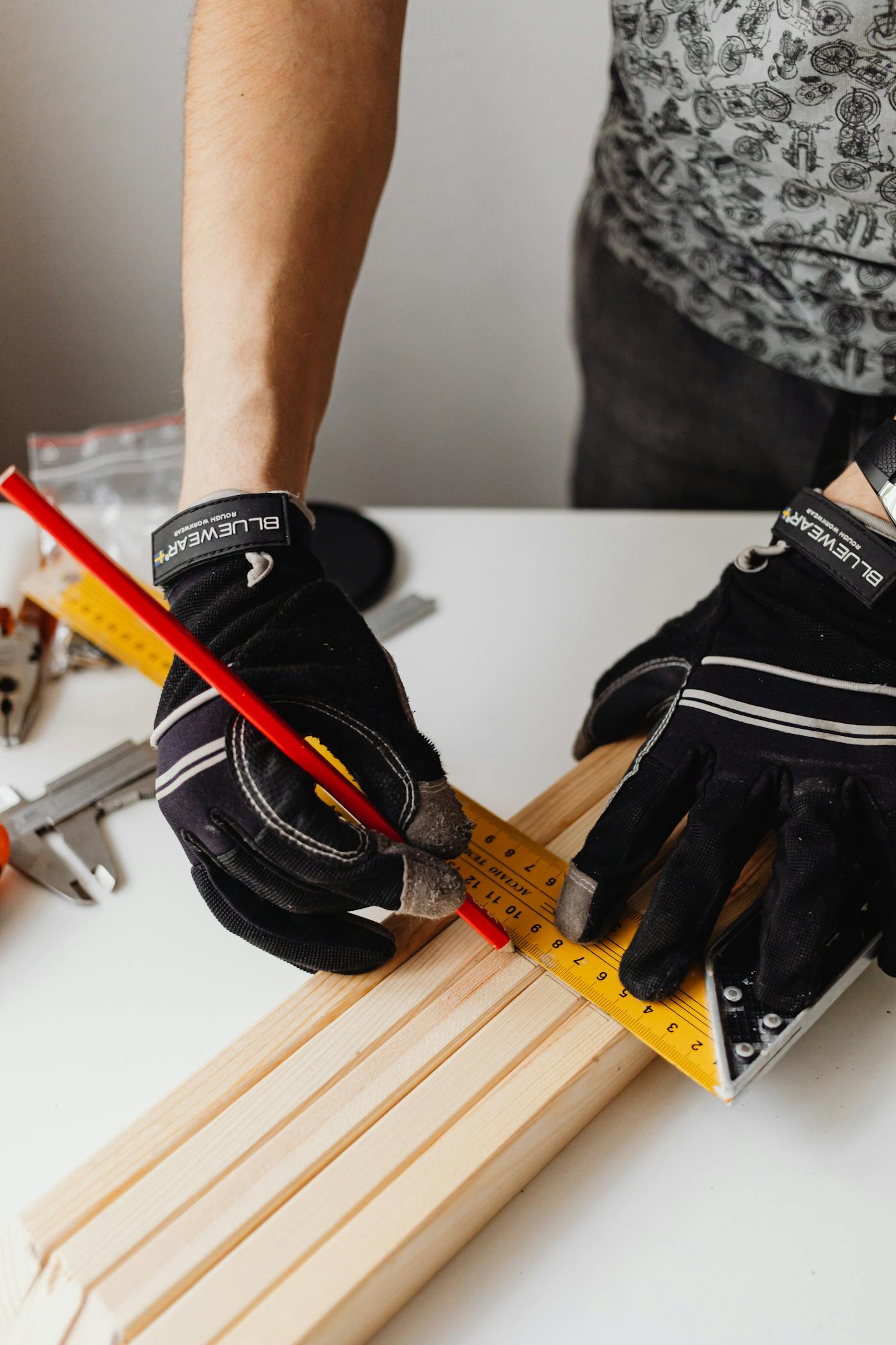 Remodeling craft detail with careful material work